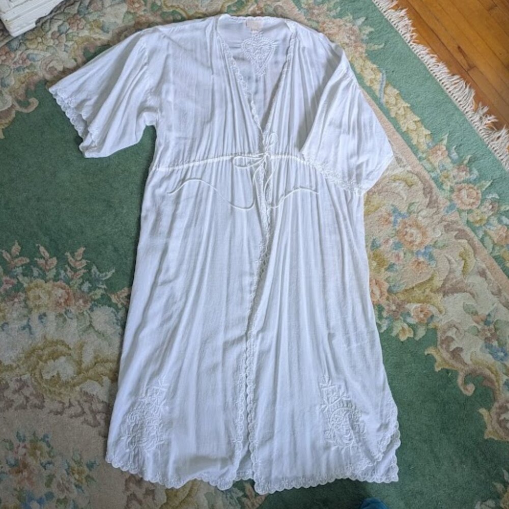 LOVE by GAP Women Sz M/L Robe Dressing Gown CoverUp White Eyelet Embroidered
